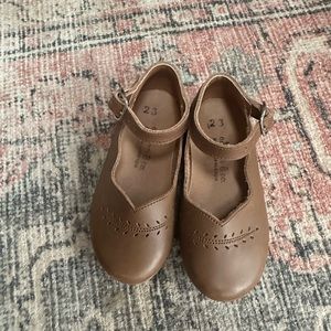 Adelisa &Co Cosecha Mary Jane’s size 23 (7 toddler)